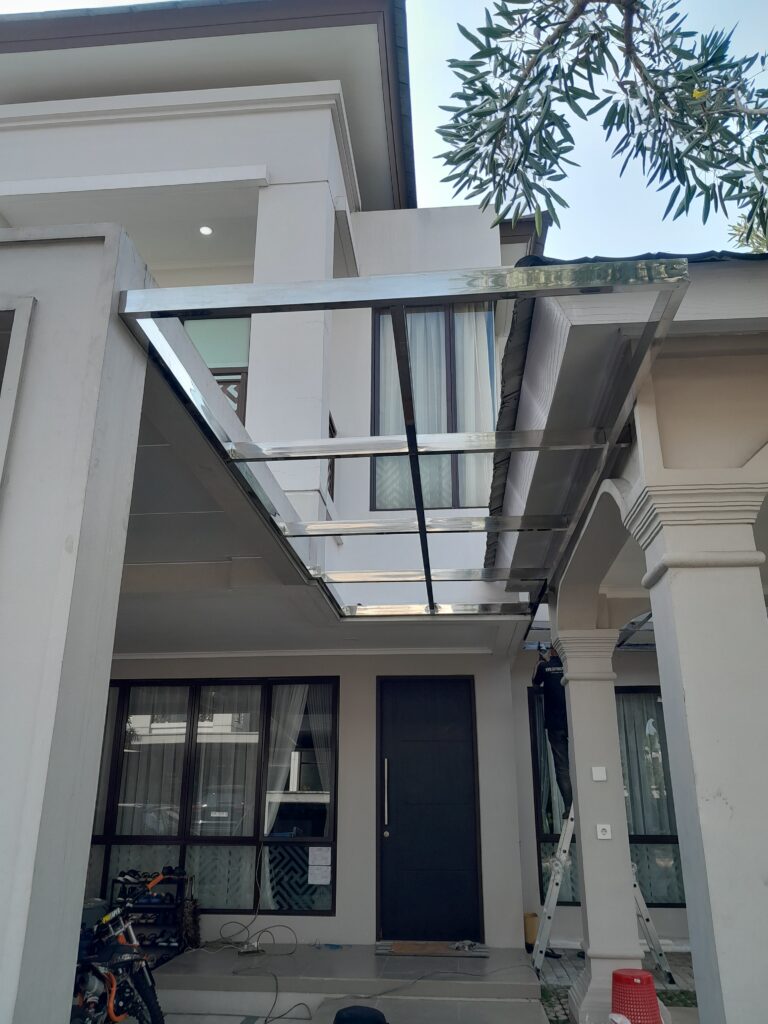 Cara Memilih Material Atap Kanopi Terbaik: Alderon, Spandek, Solarflat & Kaca